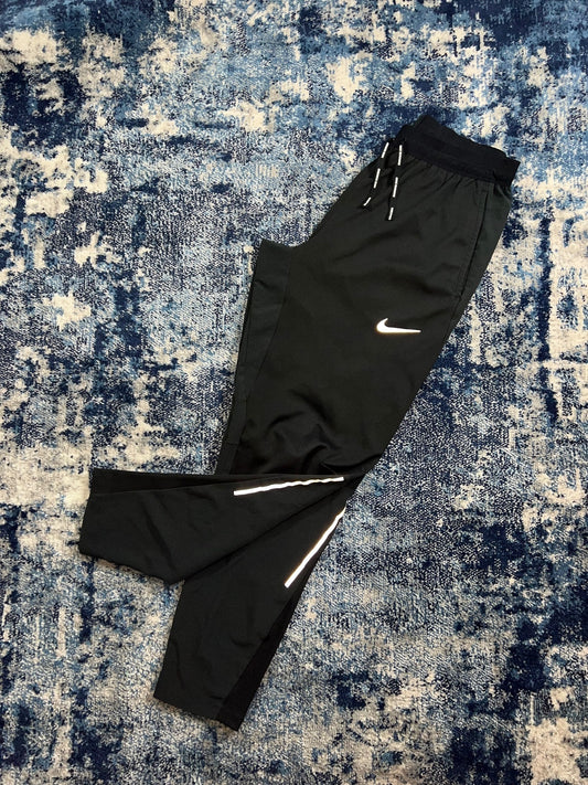 Nike Shield Running Phenom Elite Tracksuit Bottoms – Black, Men's Medium in Black, men's Medium – front view