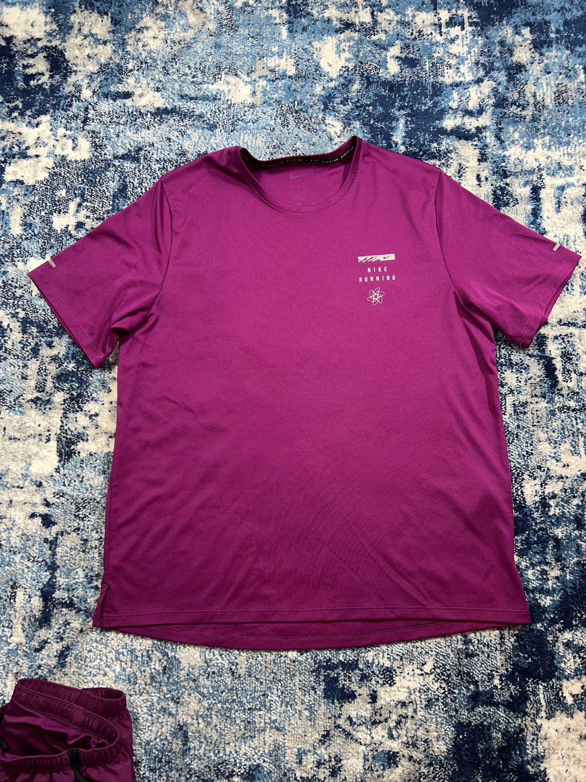 Nike Running Division Miler T-Shirt / Challenger Shorts Set – Purple, Men's Medium in Purple, men's Medium – detail view
