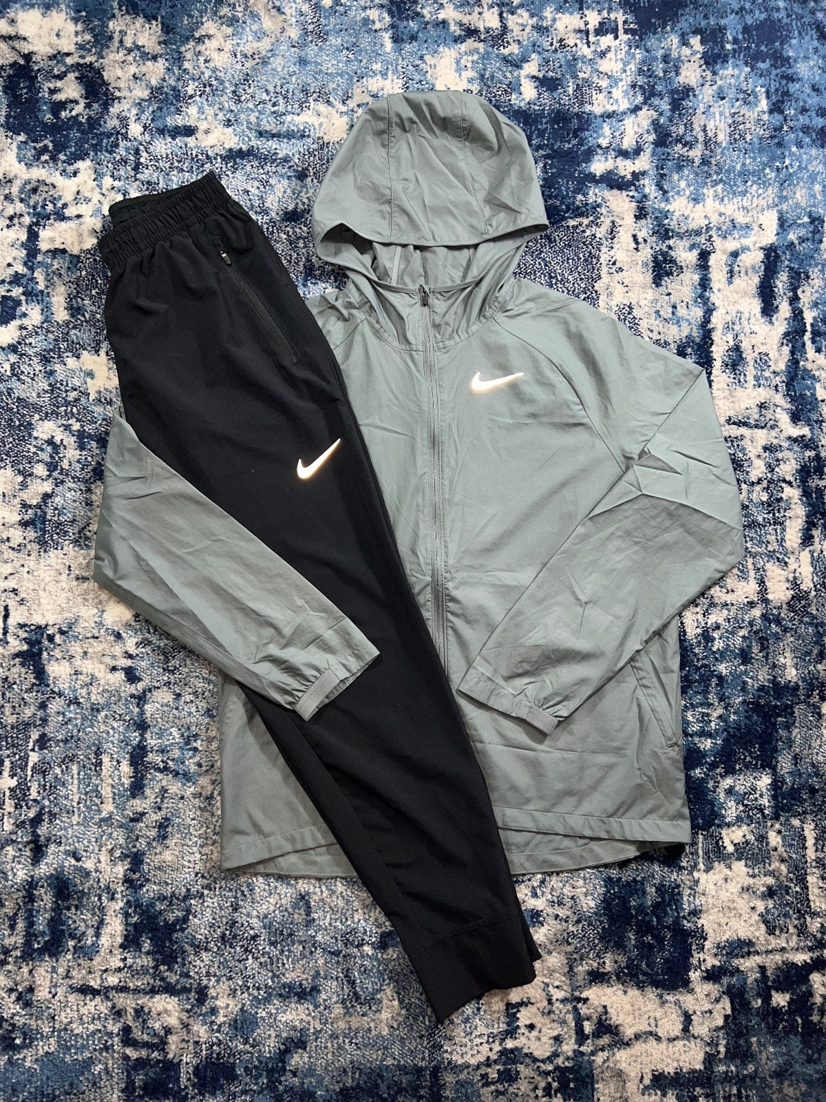 Nike Running Essentials Windrunner / Dri-FIT Bottoms Tracksuit Set