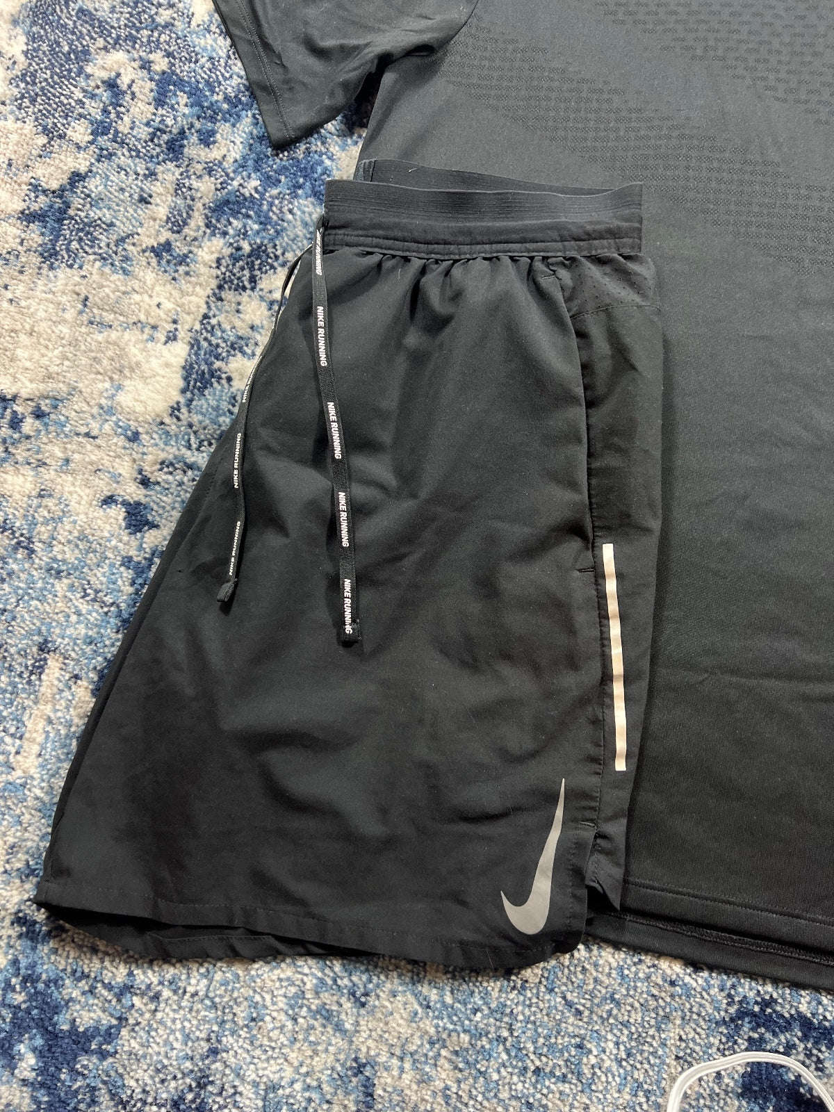 Nike Stride ADV T Shirt / Flex Stride Shorts Running Gym Set – Black, Men's Medium in Black, men's Medium – detail view