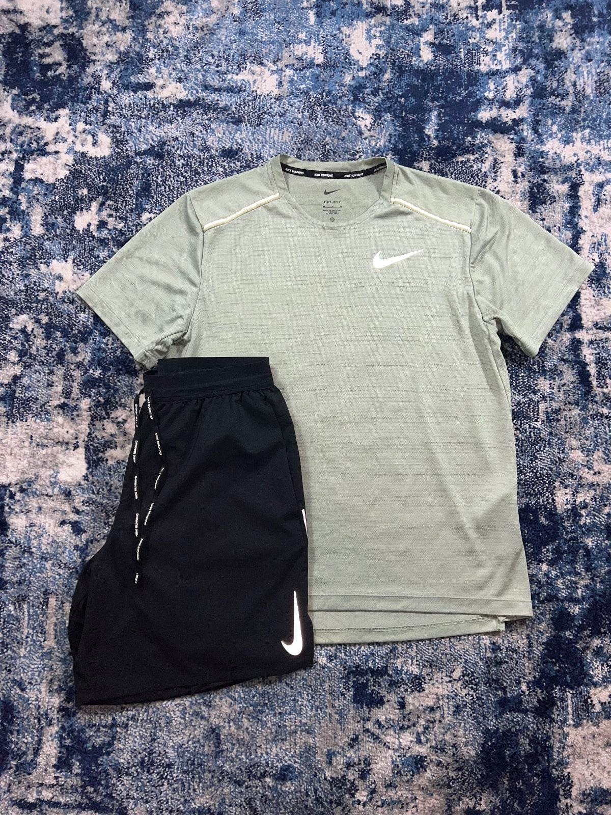 Nike Miler T Shirt / Flex Stride Shorts Running Gym Set – Green, Men's Medium in Green, men's Medium – front view