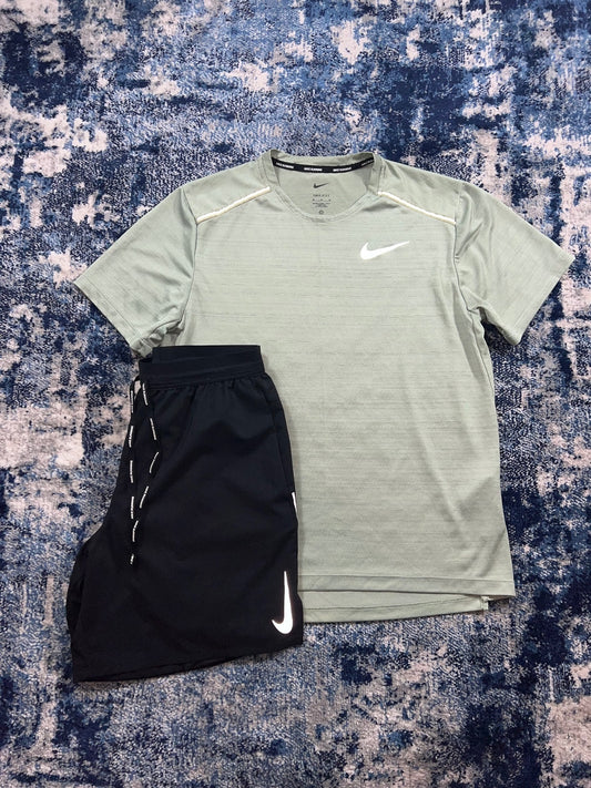 Nike Miler T Shirt / Flex Stride Shorts Running Gym Set – Green, Men's Medium in Green, men's Medium – front view