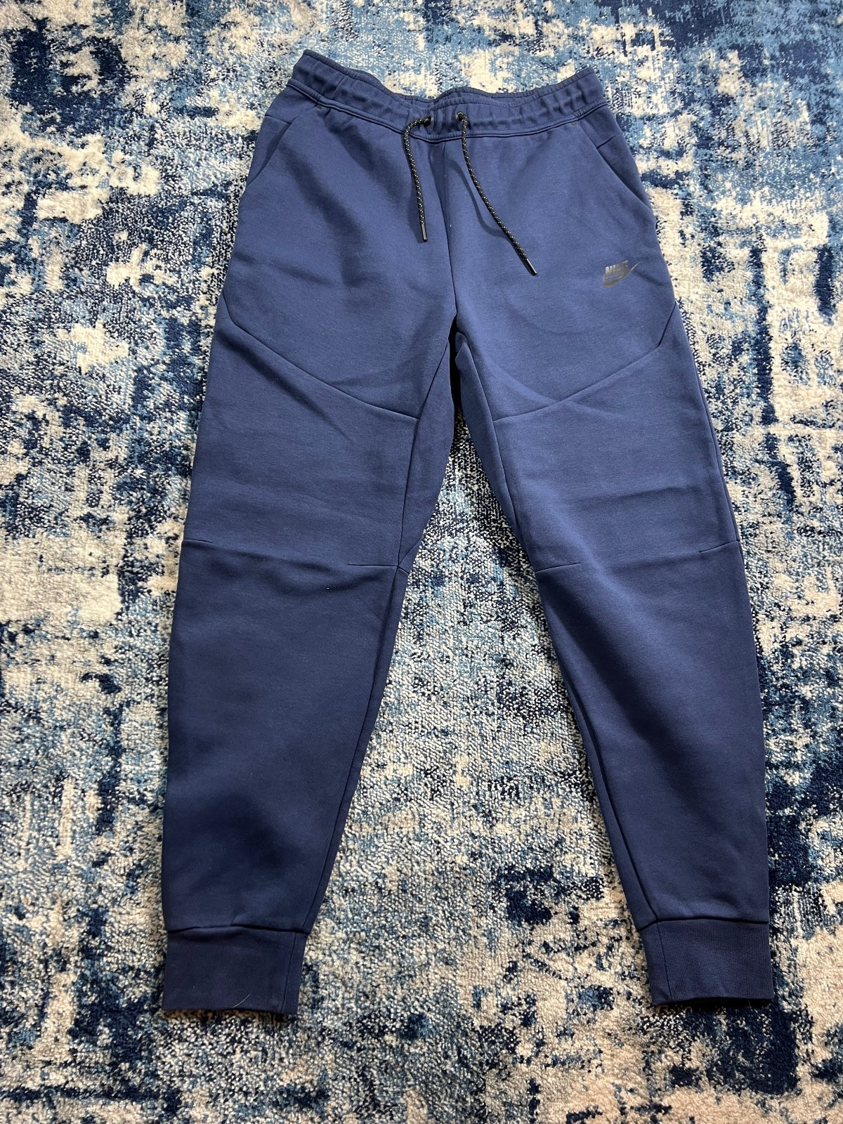 Nike Tech Fleece Tracksuit Bottoms – Navy, Men's Medium in Navy, men's Medium – detail view