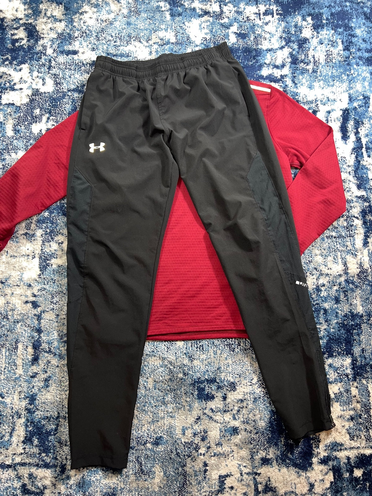 Under Armour 1/4 Zip / Bottoms Tracksuit Set – Burgundy, Men's Medium in Burgundy, men's Medium – alternate view