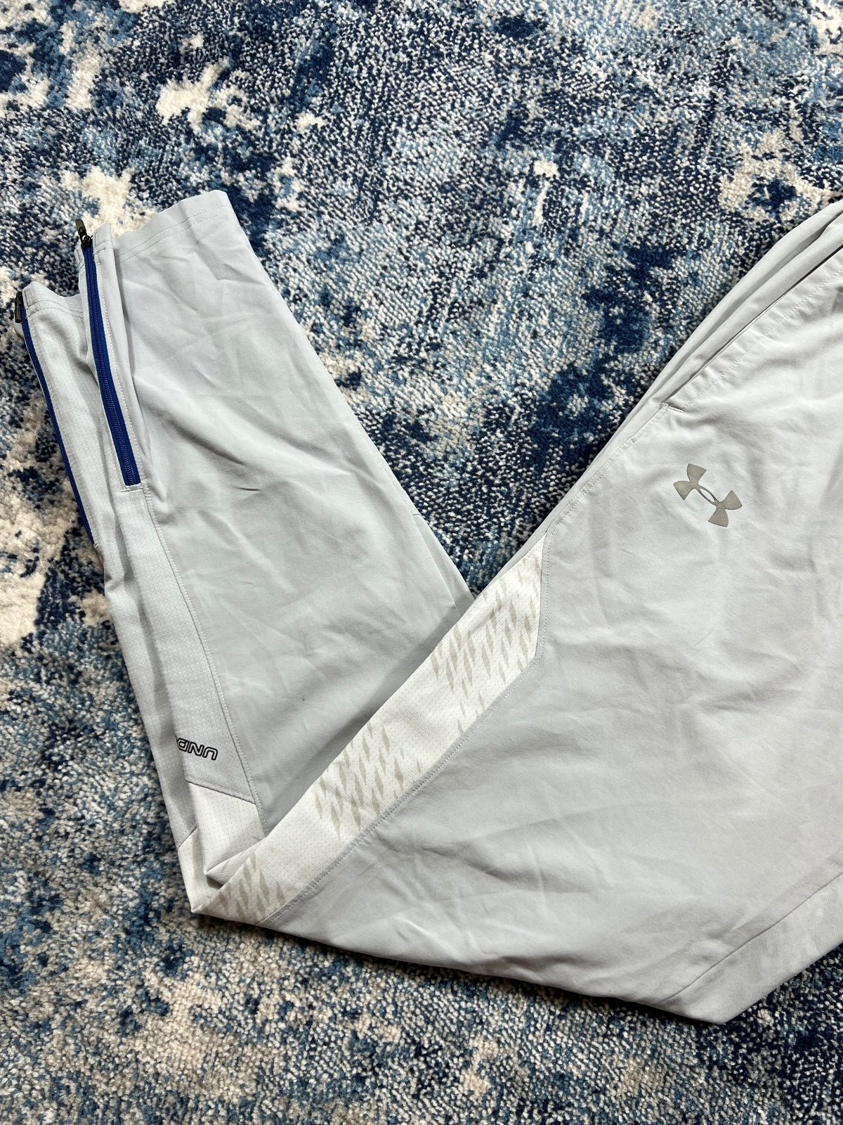 Under Armour Tracksuit Bottoms – Gray, Men's Small in Gray, men's Small – detail view