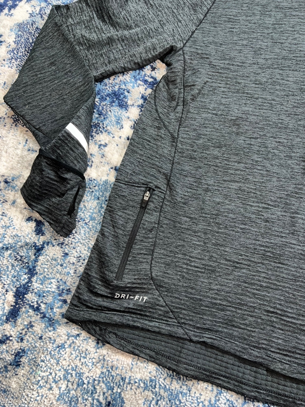 Nike Element Sphere Running 1/2 Zip – Gray, Men's Medium in Gray, men's Medium – detail view
