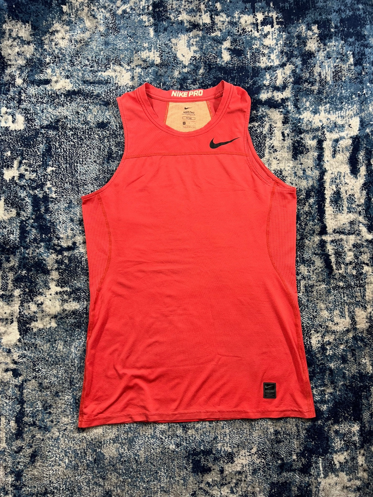 Nike Pro Hypercool Vest – Red, Men's Medium in Red, men's Medium – front view