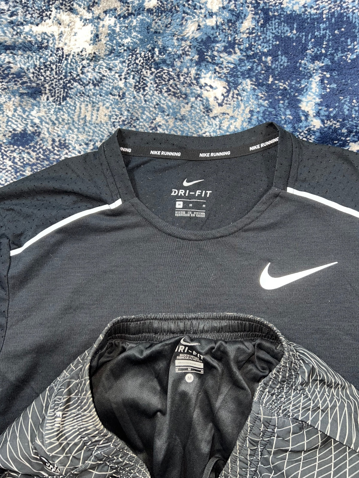 Nike Miler Breathe T Shirt / Challenger Shorts Running Gym Set – Black, Men's Medium in Black, men's Medium – detail view