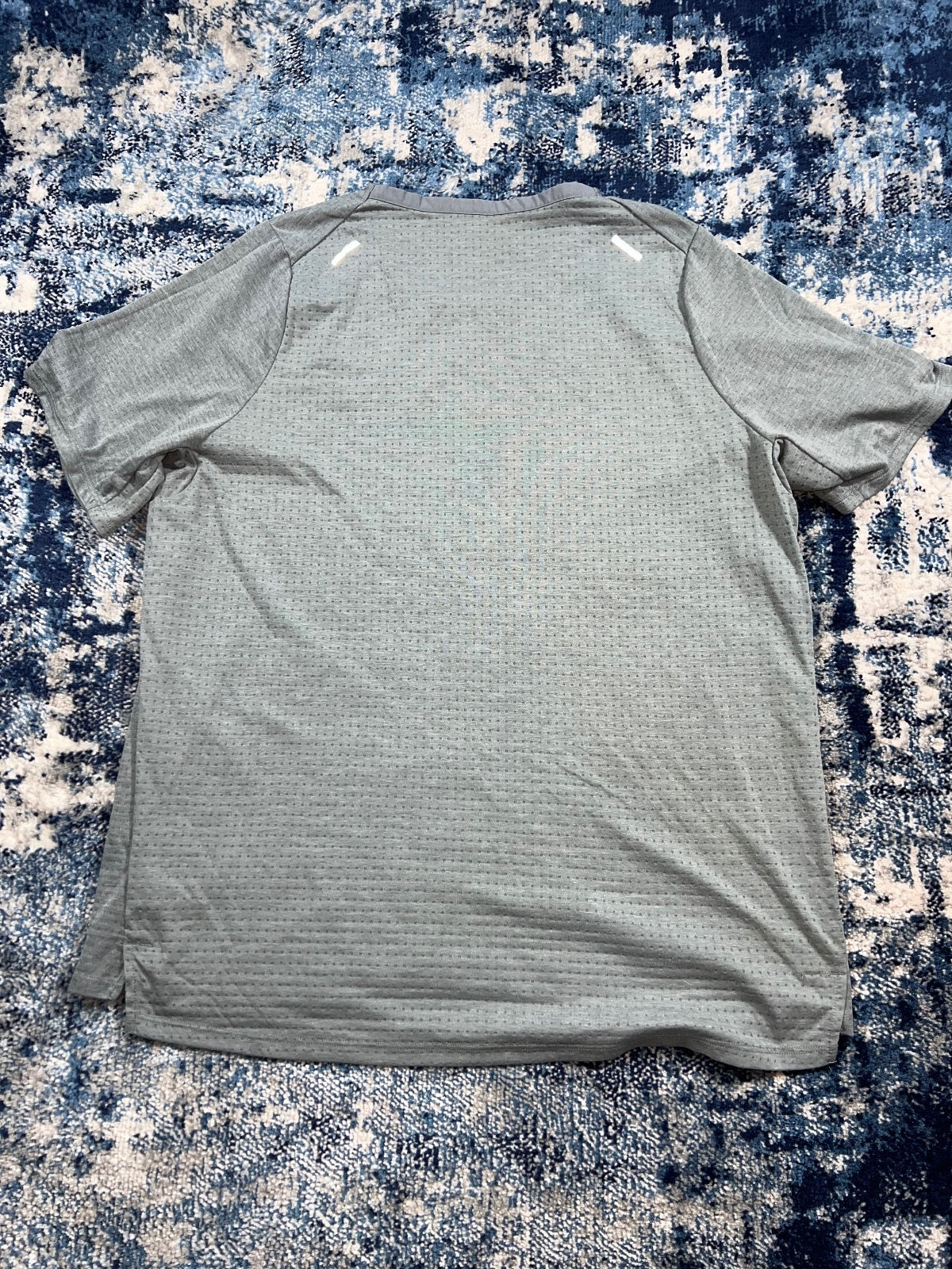 Nike Rise 365 T Shirt – Gray, Men's Large in Gray, men's Large – detail view