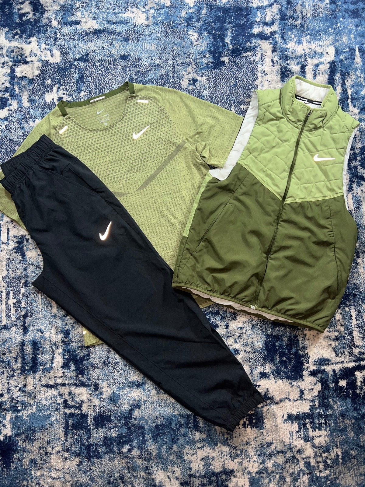 Nike Therma-FIT Gilet / Tech Knit ADV / Form Bottoms Tracksuit 3 Piece Set