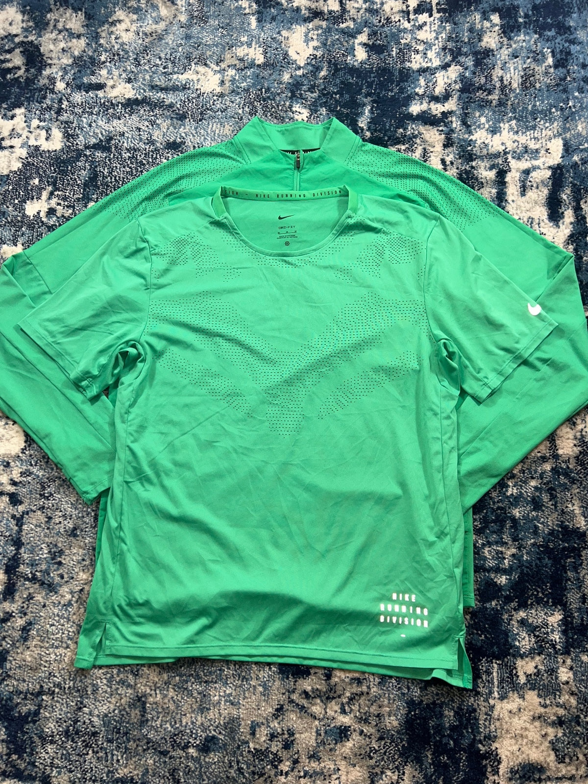 Nike Running Division 1/4 Zip 3 Piece Tracksuit Set – Green, Men's Medium in Green, men's Medium – detail view
