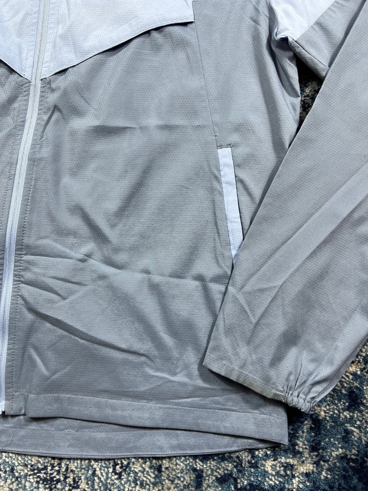 Nike Packable Repel Miler Windrunner Jacket / Challenger Shorts Set – LightBlue, Men's Small in LightBlue, men's Small –…