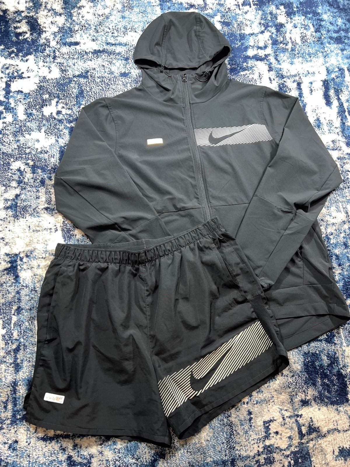Nike Dri Fit Unlimited Flash Windrunner / Challenger Shorts Tracksuit Gym Running Set – Black, Men's Large in Black, men's…