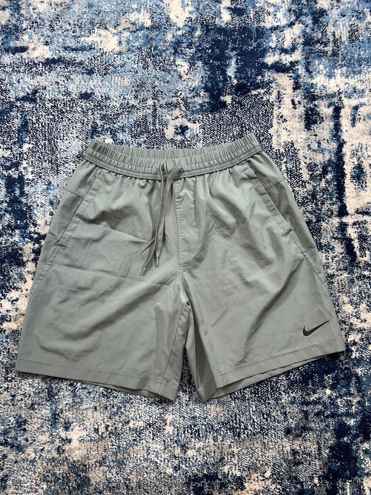 Nike Form Dri Fit Shorts – Gray, Men's Small in Gray, men's Small – front view