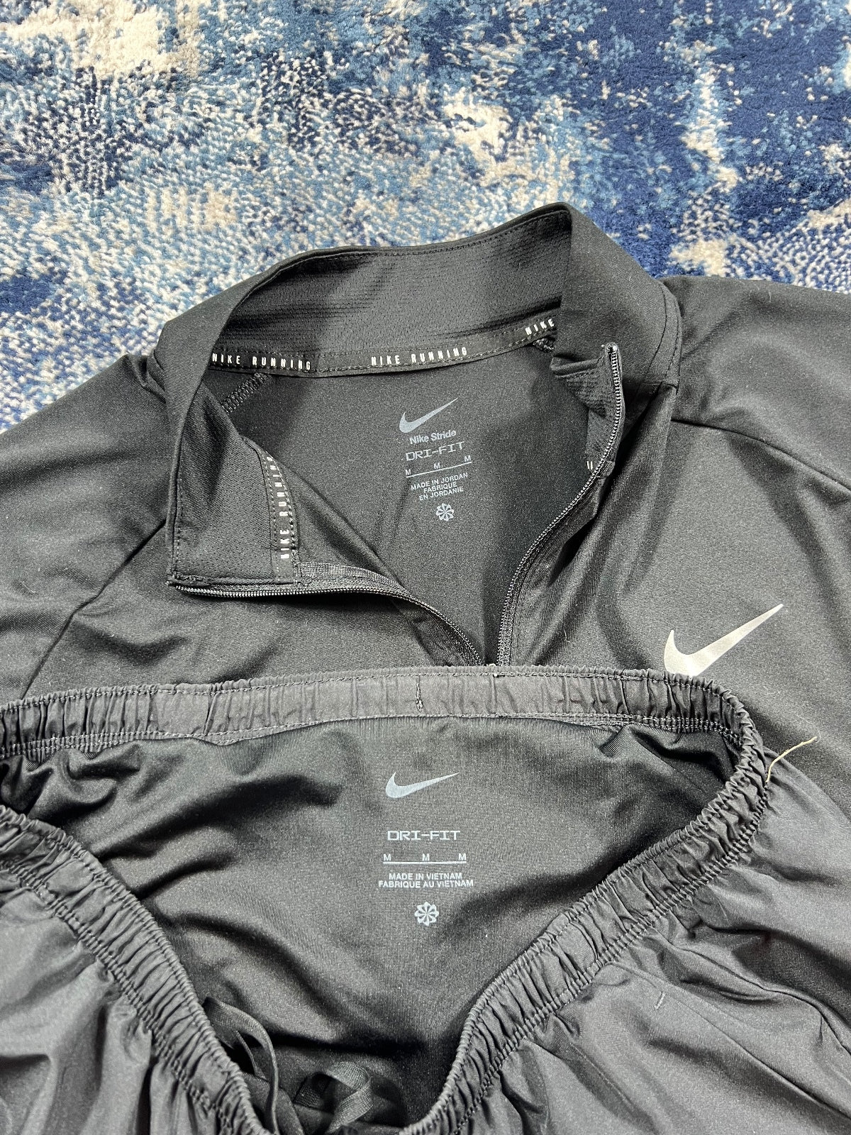 Nike Aerolayer Stride Gilet 3 Piece Tracksuit Running Gym Set – Black, Men's Medium in Black, men's Medium – alternate view
