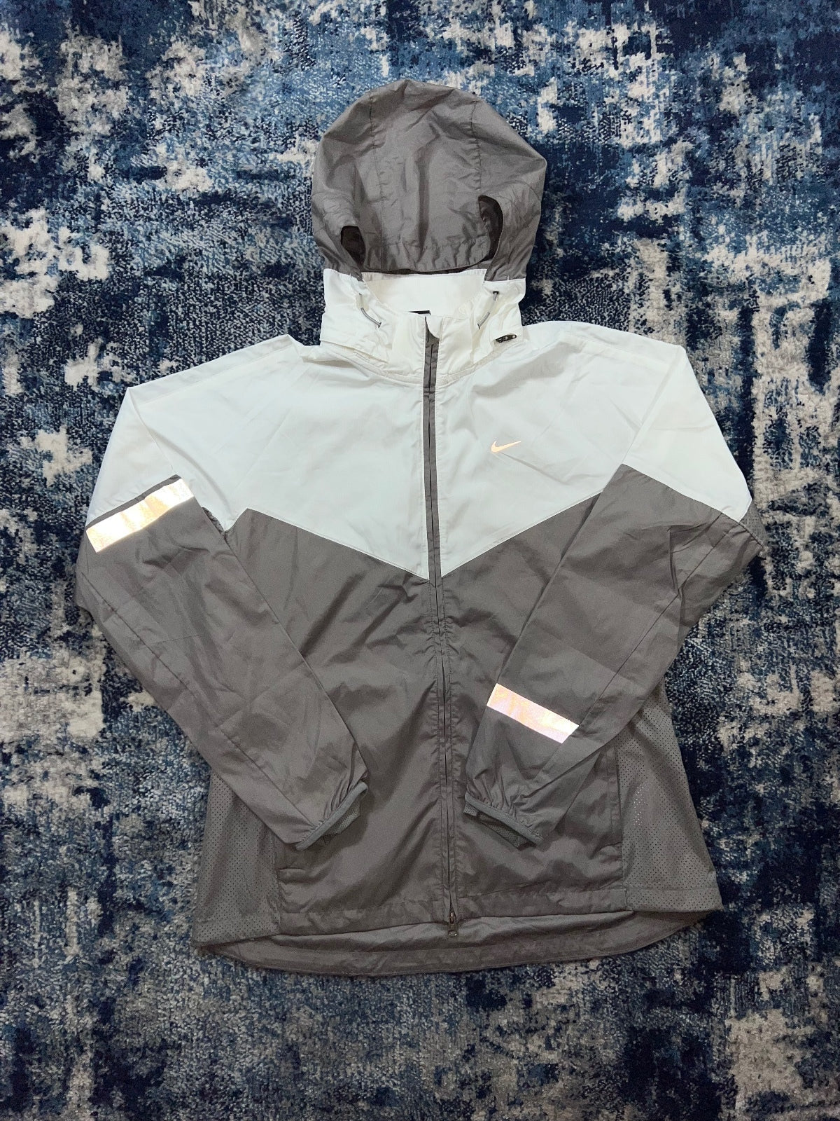 Nike Running Dri Fit Windrunner Jacket – Cream, Women's Small in Cream, men's Small – front view