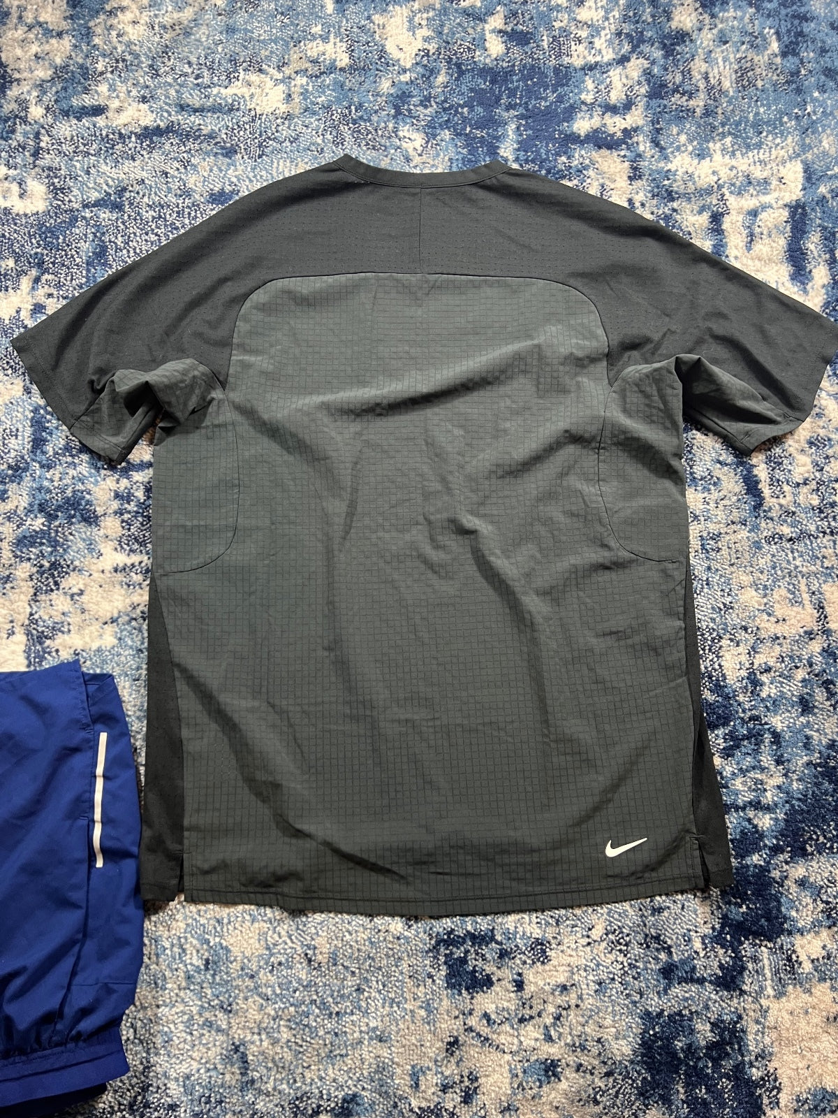Nike Trail T Shirt / Flex Stride Shorts Bundle – Blue, Men's Medium in Blue, men's Medium – detail view