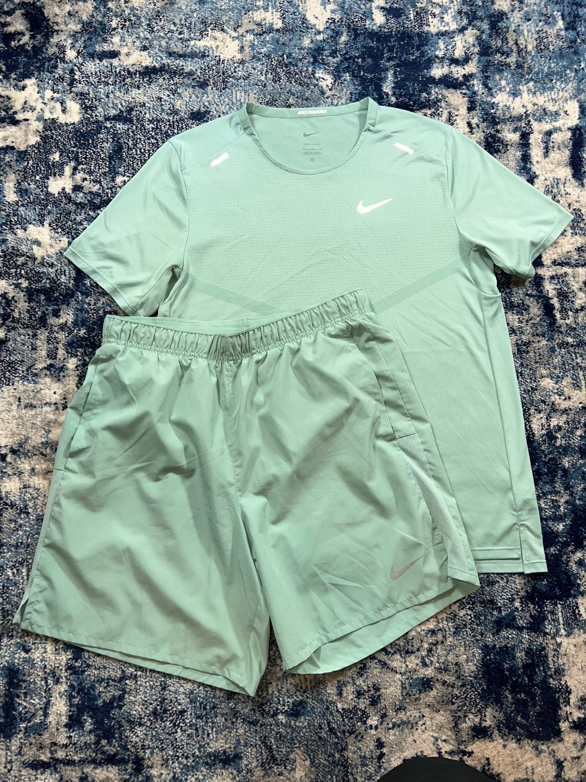 Nike Rise 365 Miler T-Shirt / Challenger Shorts Running Gym Set - product image