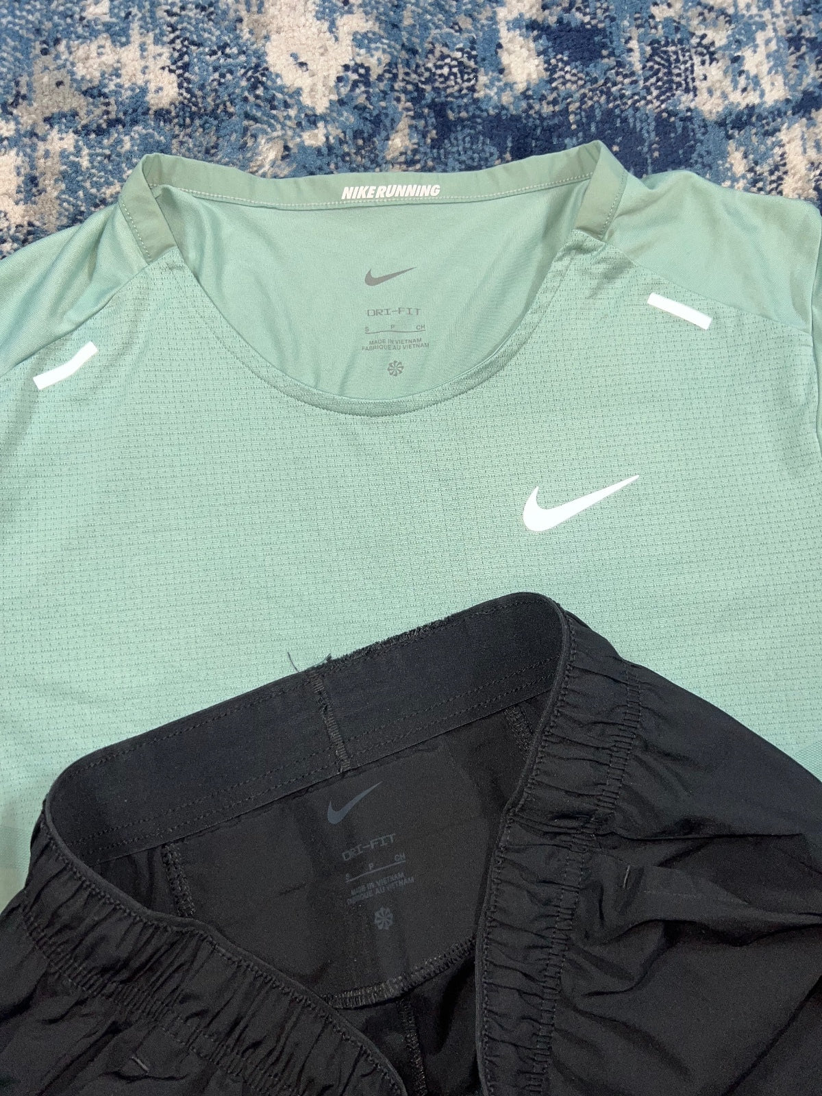 Nike Aerolayer Gilet Miler 3 Piece Tracksuit Set – Black, Men's Small in Black, men's Small – detail view
