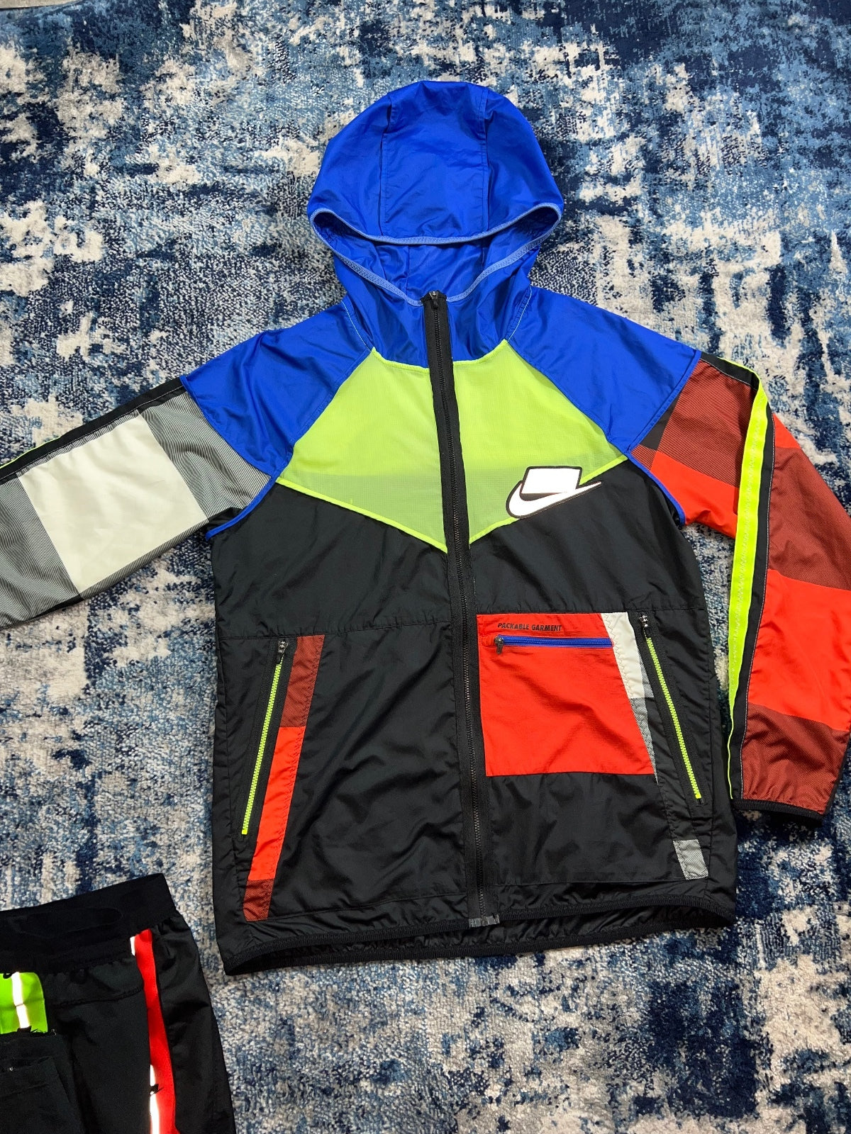 Nike Meekz Wildrun Block OG Windrunner / Bottoms Tracksuit Set – Multi, Men's Medium in Multi, men's Medium – detail view