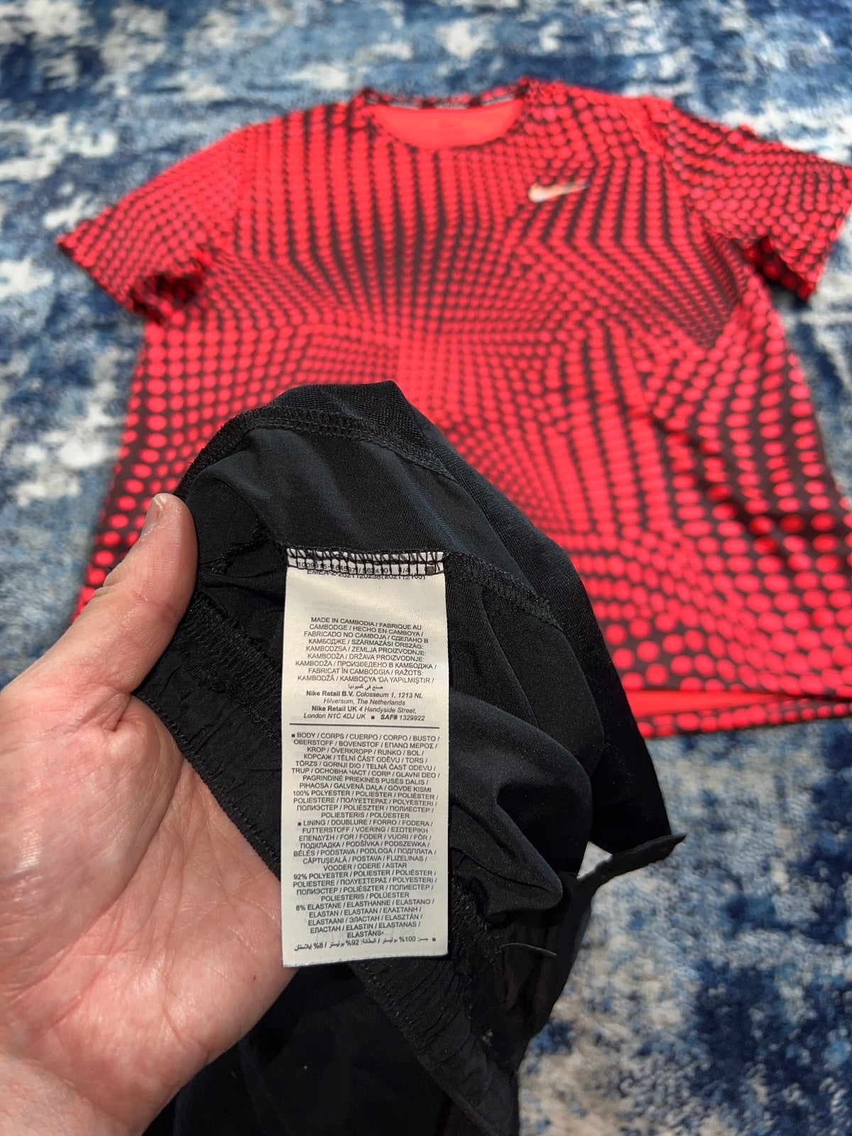 Nike Miler T Shirt / Challenger Shorts Running Gym Set – Red, Men's Large in Red, men's Large – detail view