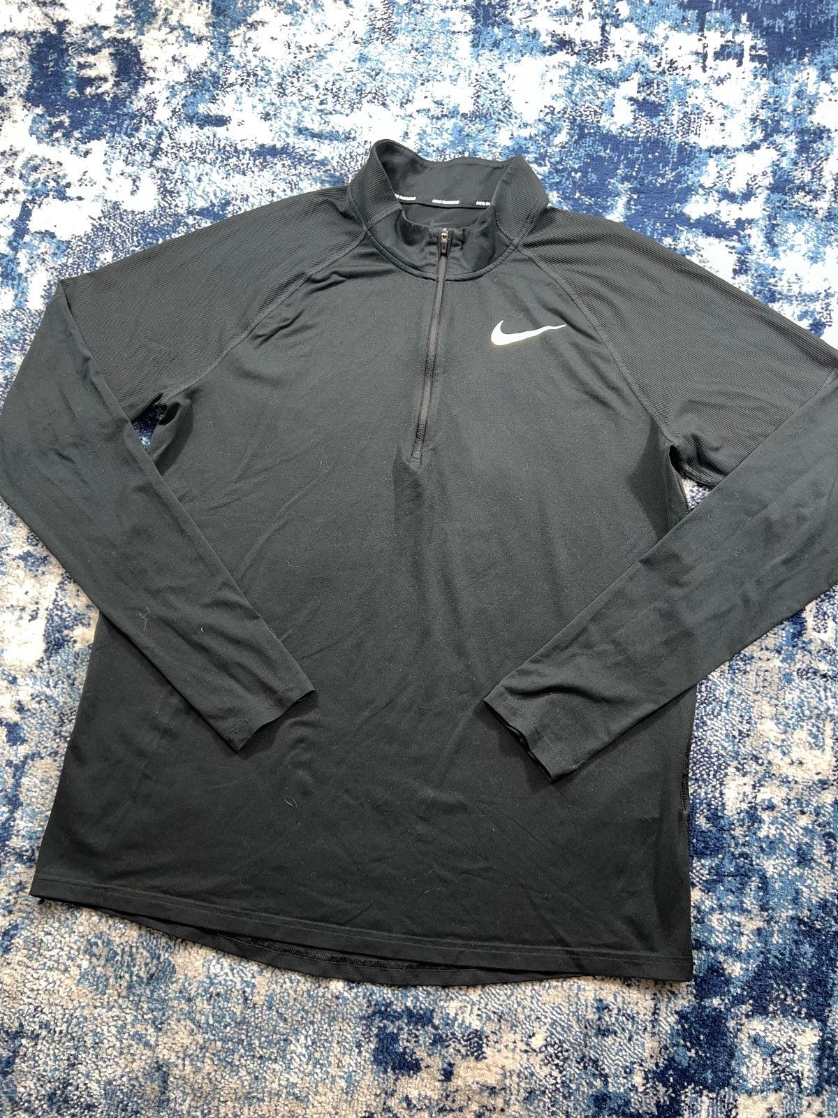 Nike Running Element 1/4 Zip – Black, Men's Large in Black, men's Large – detail view