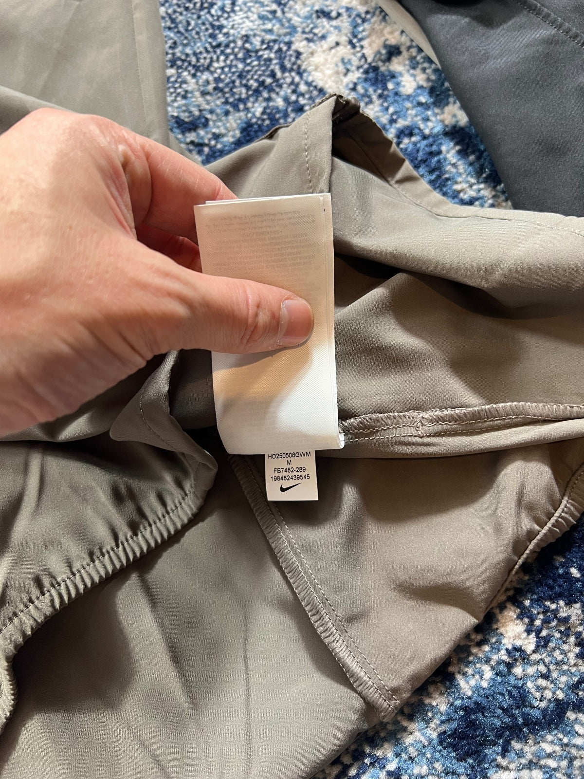 Nike Form Windrunner / Challenger Miler Bottoms Tracksuit Set – Tan, Men's Medium in Tan, men's Medium – detail view