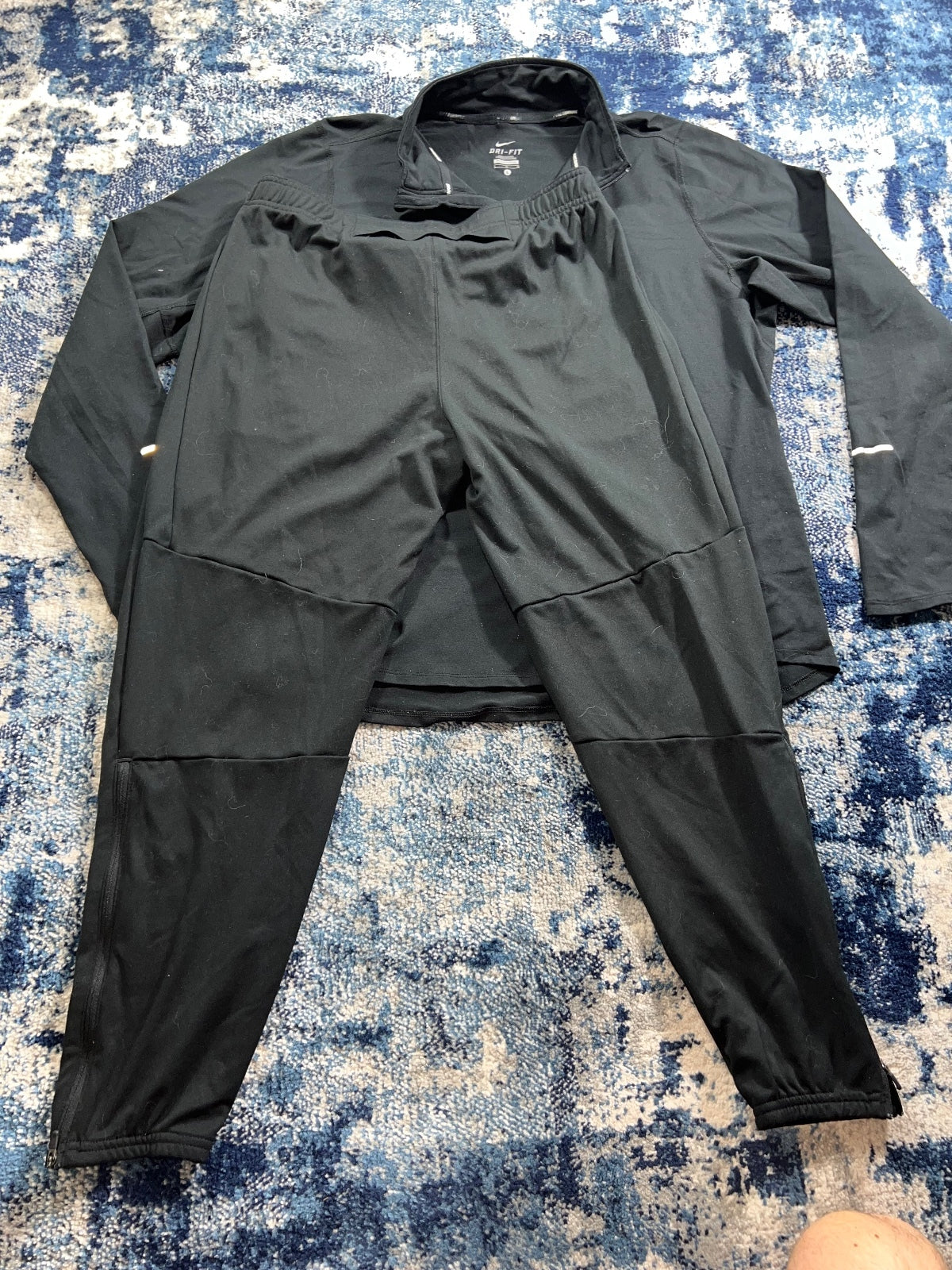 Nike Element 1/4-zip and Dri-FIT bottoms men's black running set, size Medium – view 8