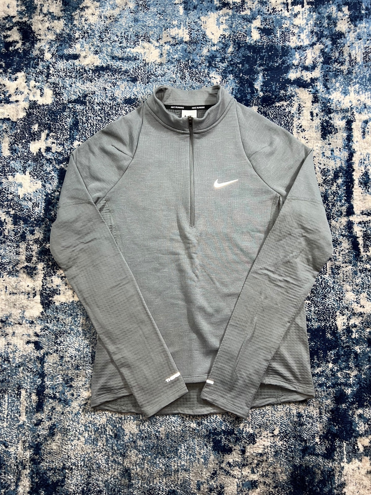 Nike Running Sphere Element Therma Fit 1/4 Zip – Gray, Men's Small in Gray, men's Small – front view