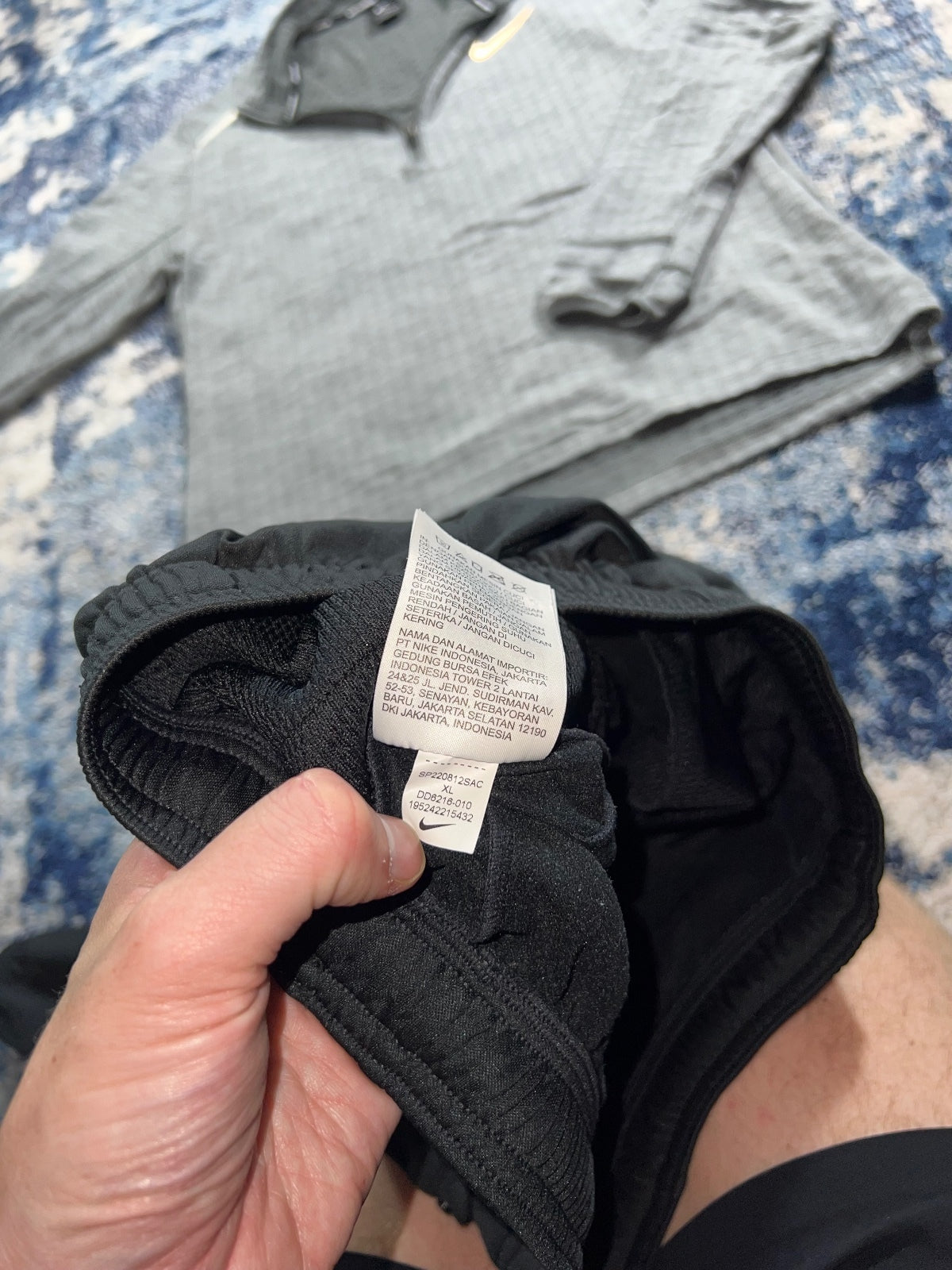 Nike Therma-FIT Element grey and black running tracksuit with reflective details – view 5