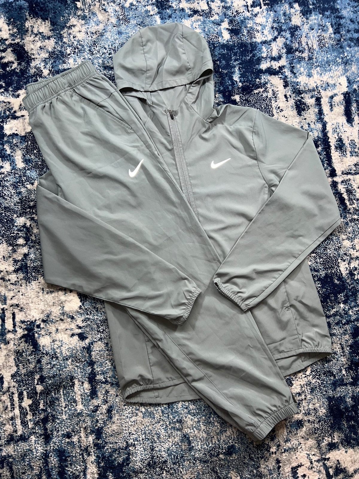 Nike Form Windrunner / Bottoms Tracksuit Set - product image