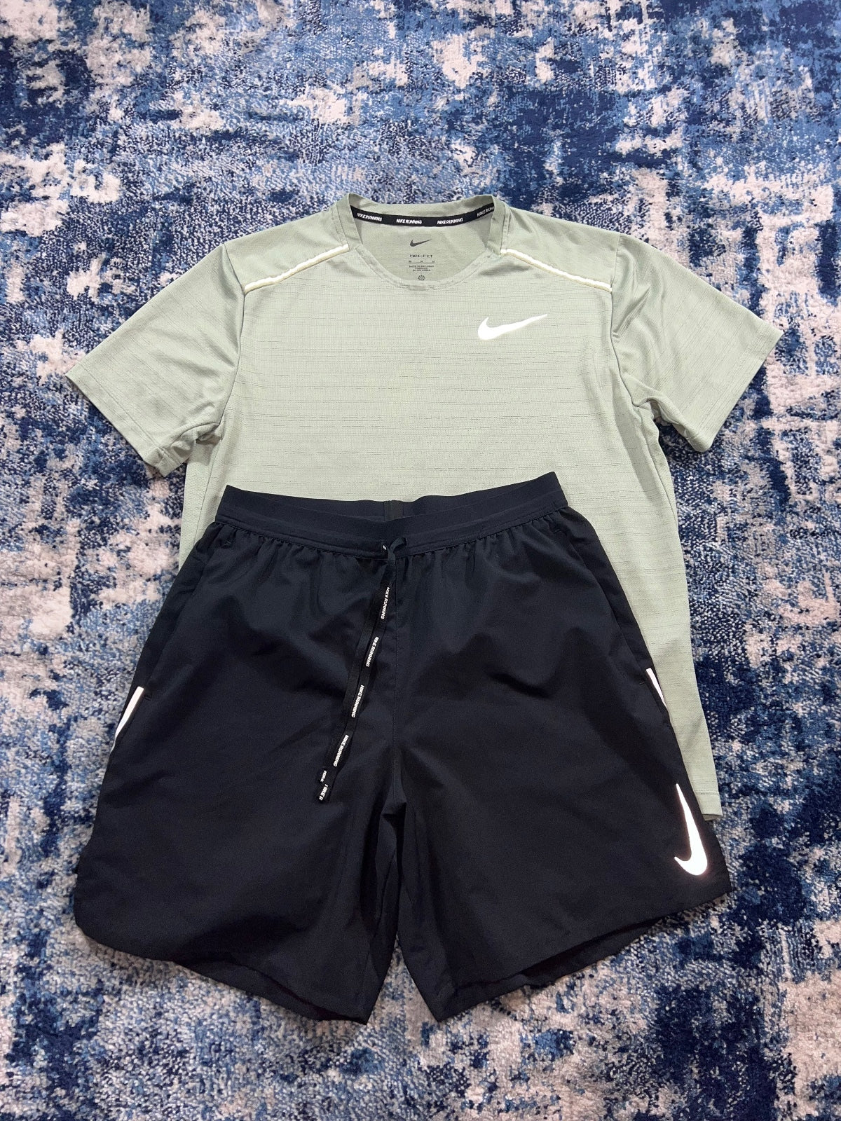 Nike Miler T Shirt / Flex Stride Shorts Running Gym Set – Green, Men's Medium in Green, men's Medium – alternate view