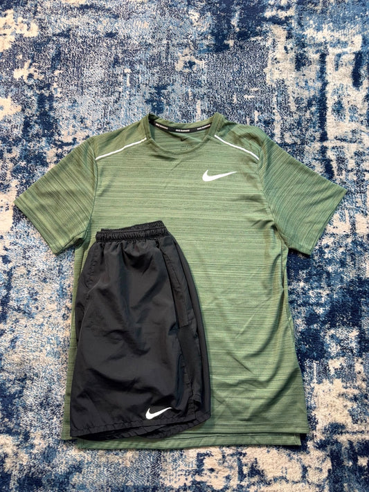 Nike Miler T Shirt / Challenger Shorts Running Gym Set – Khaki, Men's Small in Khaki, men's Small – front view