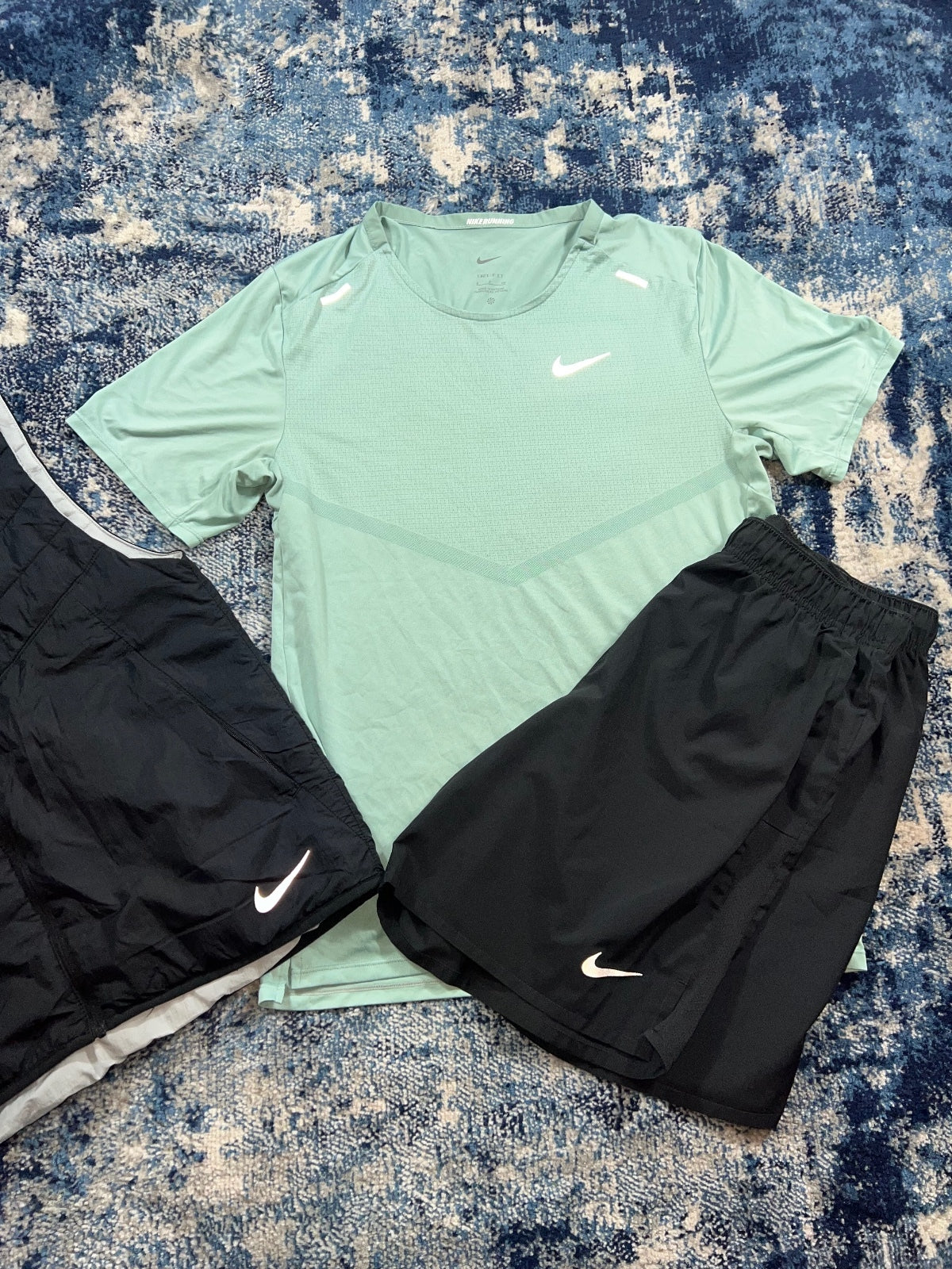 Nike Aerolayer Gilet Miler 3 Piece Tracksuit Set – Black, Men's Small in Black, men's Small – detail view