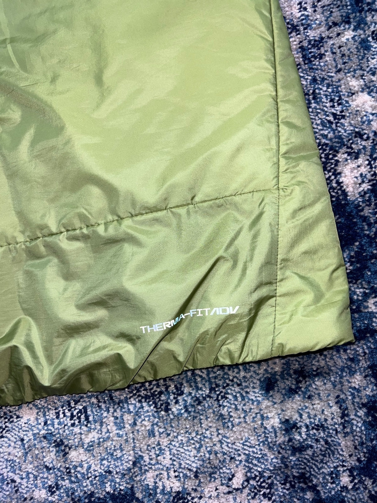 Nike Rare Aeroloft Running Dri Fit ADV Gilet Bodywarmer – Green, Men's Large in Green, men's Large – detail view
