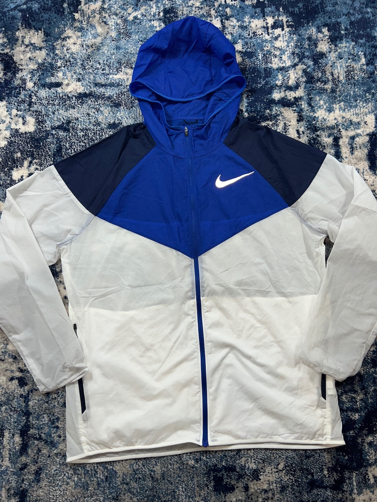 Nike Lightweight Windrunner Jacket – Blue, Men's Large in Blue, men's Large – detail view