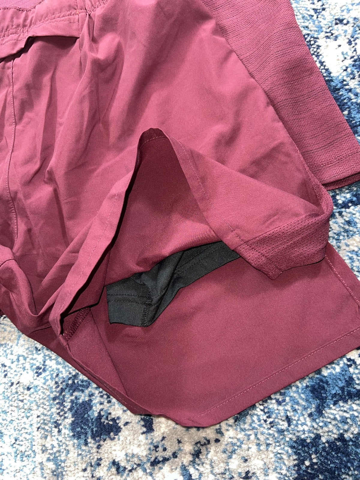 Nike Miler T Shirt / Challenger Shorts Running Gym Set – Burgundy, Men's Small in Burgundy, men's Small – detail view