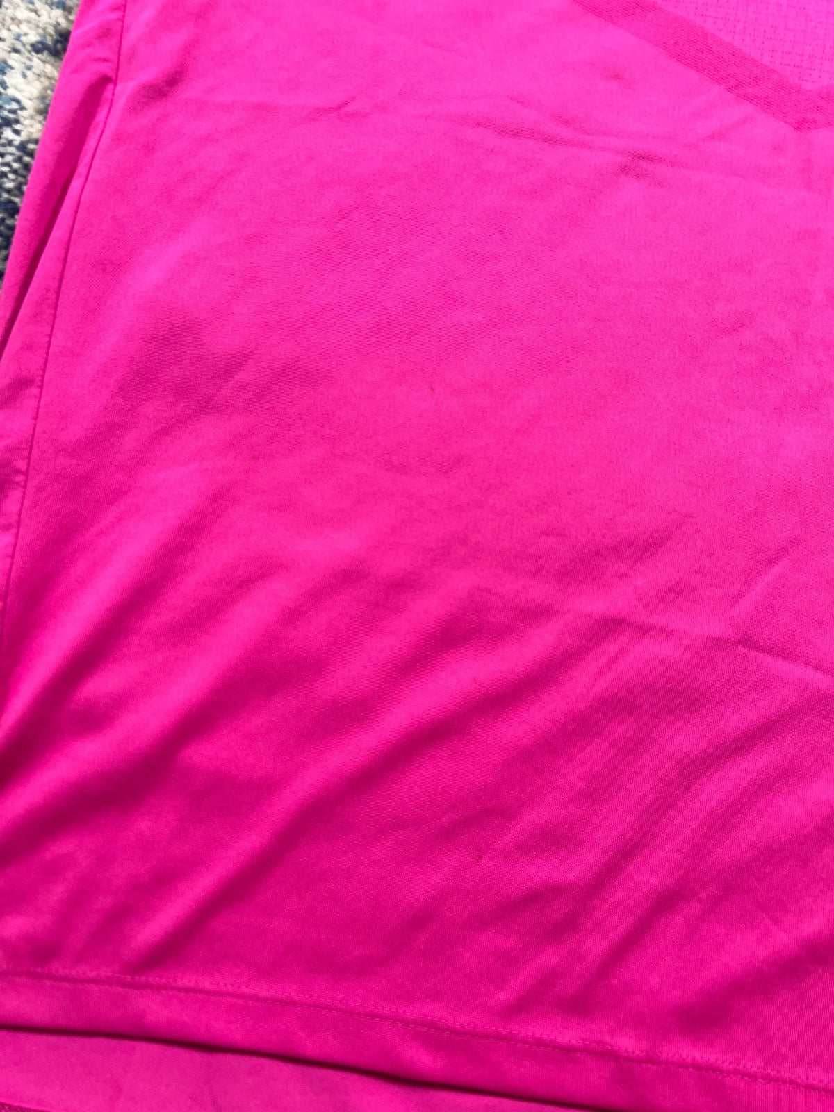 Nike Miler Rise 365 T Shirt / Challenger Shorts Running Gym Set – Pink, Men's Medium in Pink, men's Medium – detail view