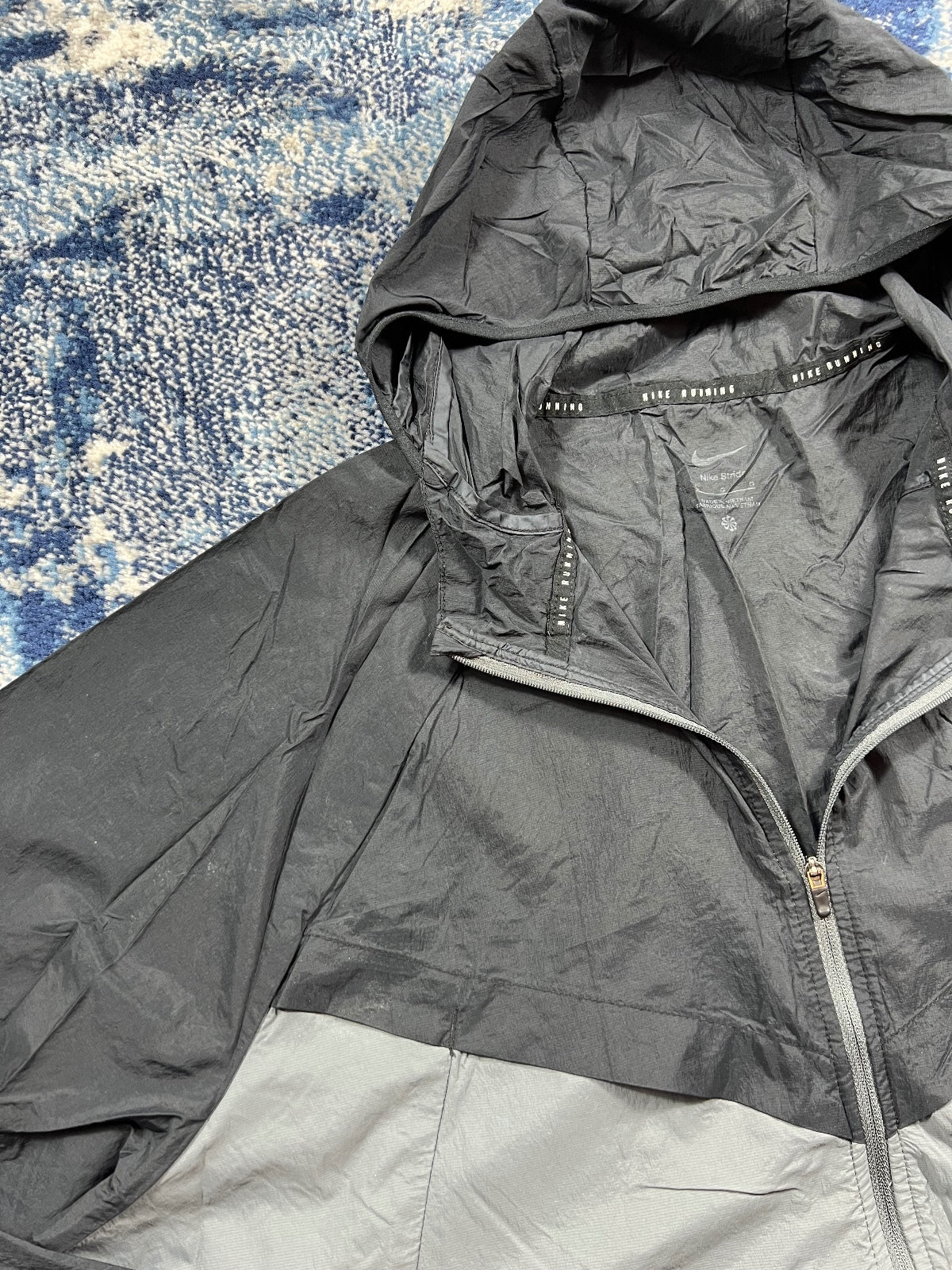Nike Stride Dri Fit Windrunner Jacket – Black, Men's Large in Black, men's Large – alternate view