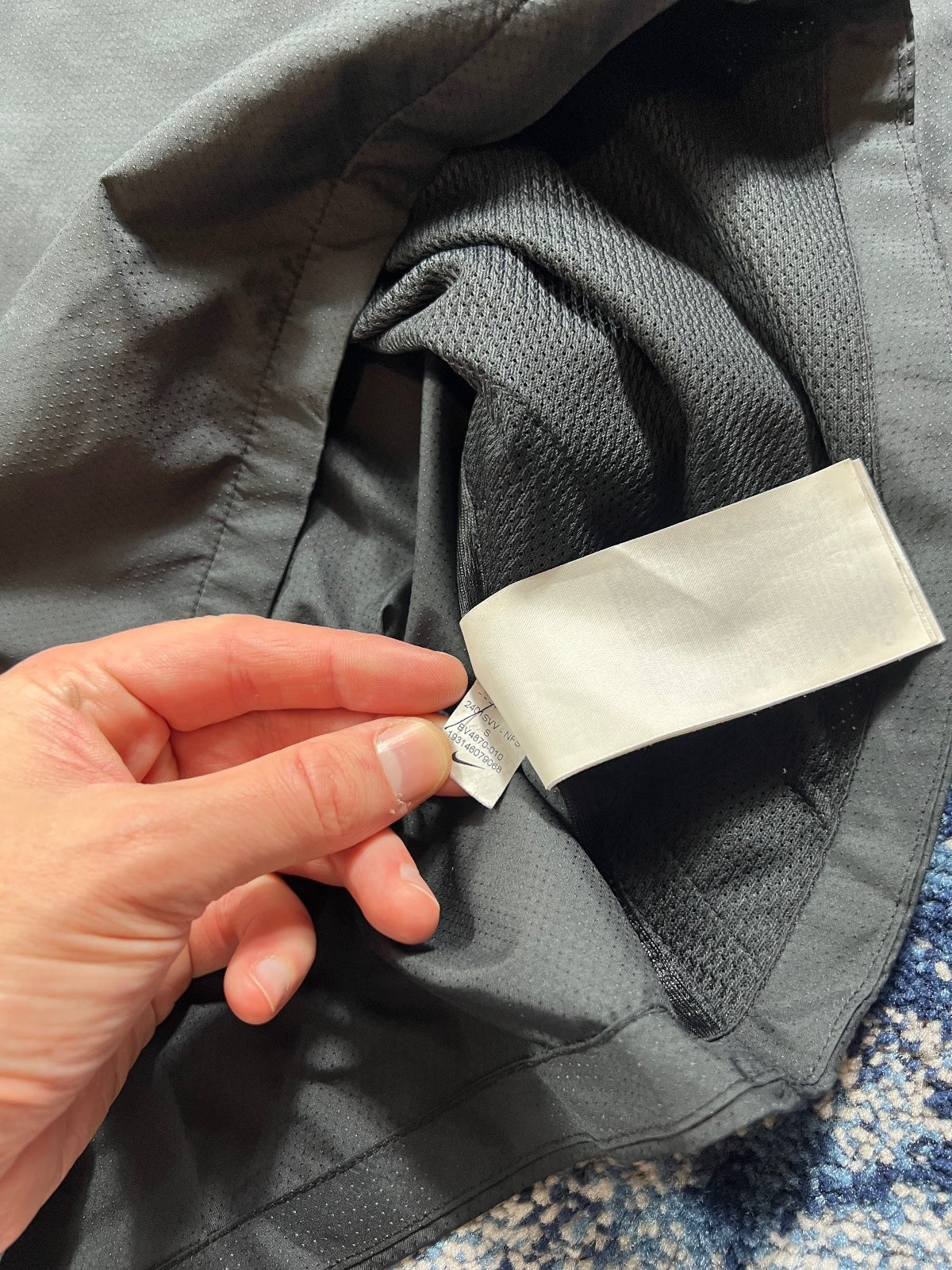 Nike Essentials Windrunner Jacket – Black, Men's Small in Black, men's Small – detail view