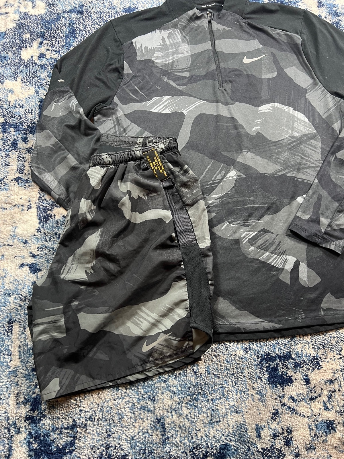 Nike Camo Element 1/4 Zip / Challenger Shorts Running Gym Tracksuit Set – Gray, Men's Medium in Gray, men's Medium – detail…