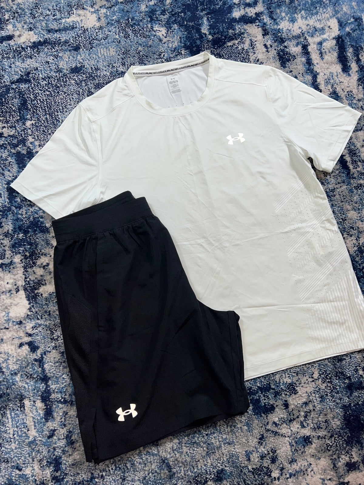 Under Armour Iso Chill T Shirt / Shorts Set – Black, Men's Medium in Black, men's Medium – detail view