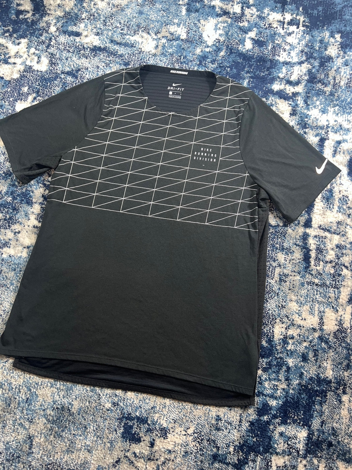 Nike Running Division Dri-FIT Miler Rise 365 T-Shirt - product image