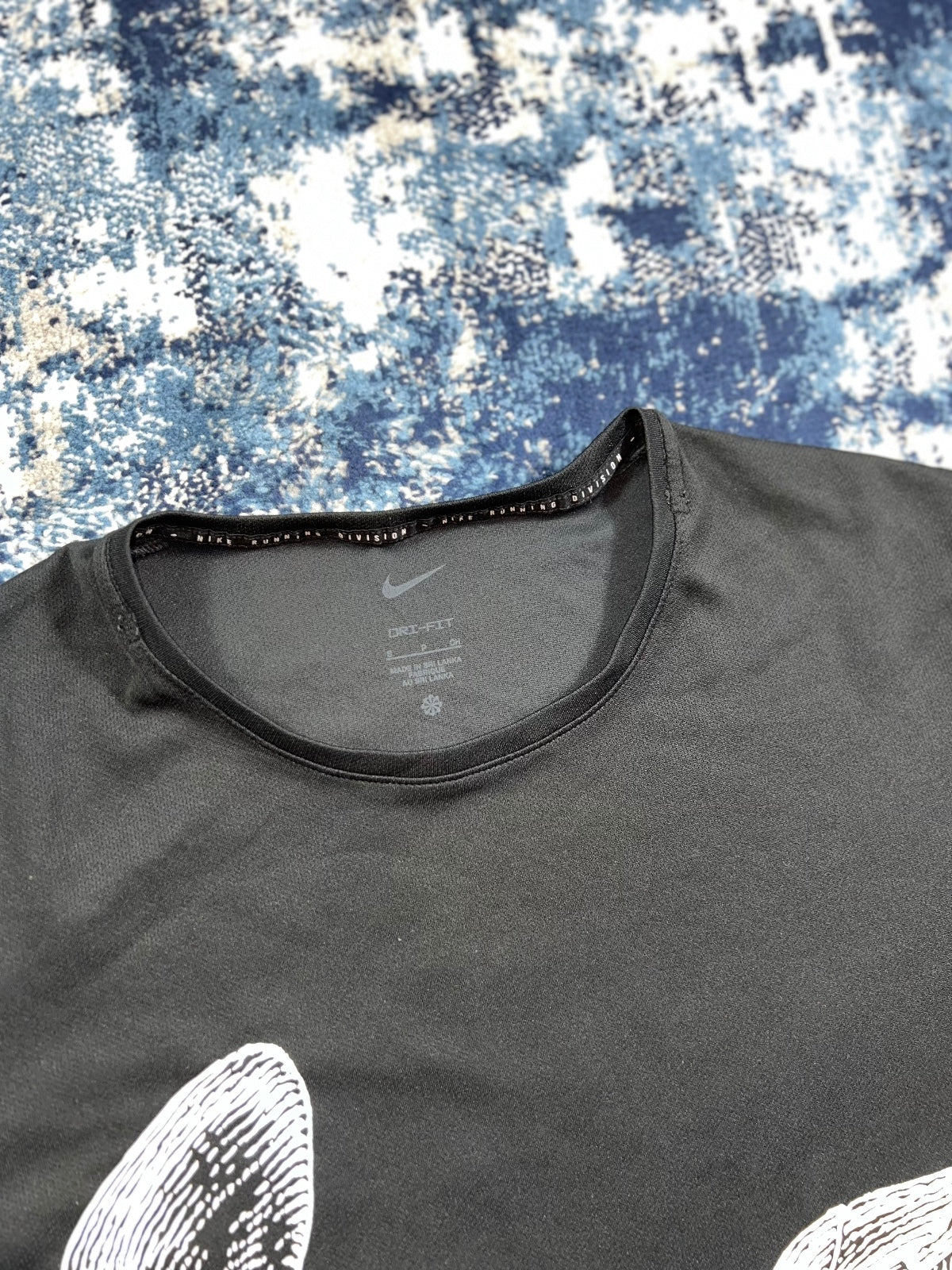 Nike Miler ‘Bone’ Running Division T Shirt – Black, Men's Medium in Black, men's Medium – detail view