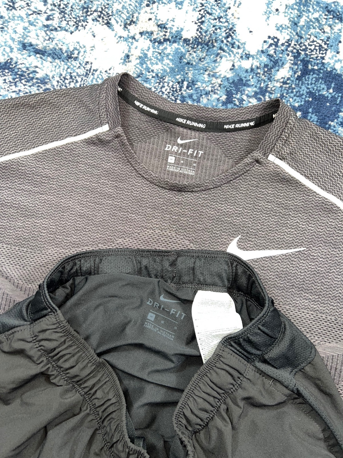 Nike Tech Knit Ultra T Shirt / Challenger Shorts Running Gym Set – Gray, Men's Medium in Gray, men's Medium – detail view
