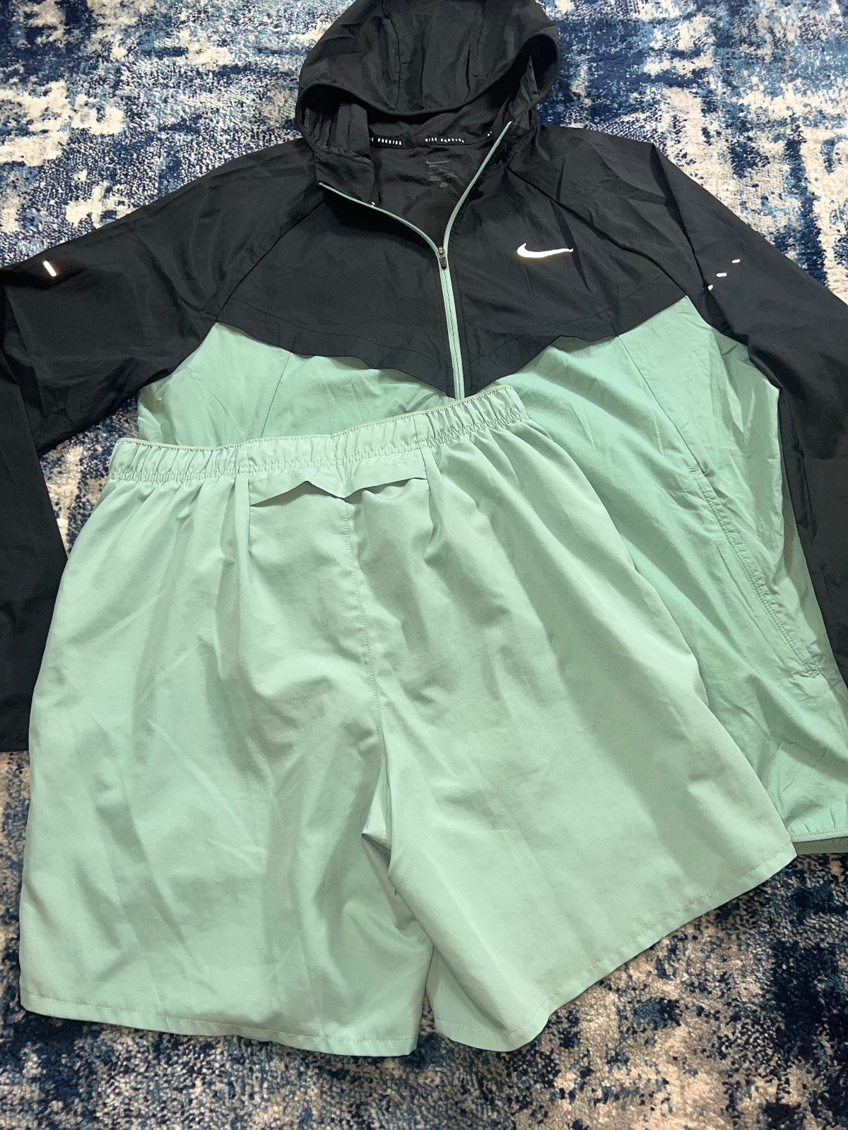Nike Stride Dri-FIT Windrunner / Challenger Shorts Tracksuit Set - product image