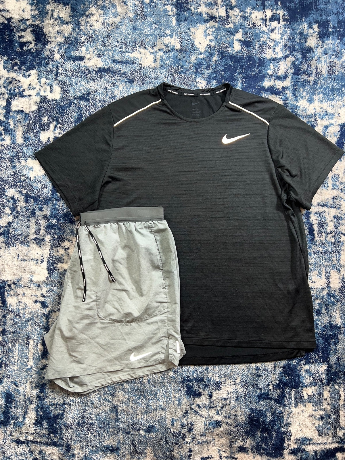 Nike Miler T Shirt / Flex Stride Shorts Running Gym Set – Black, Men's XL in Black, men's XL – front view