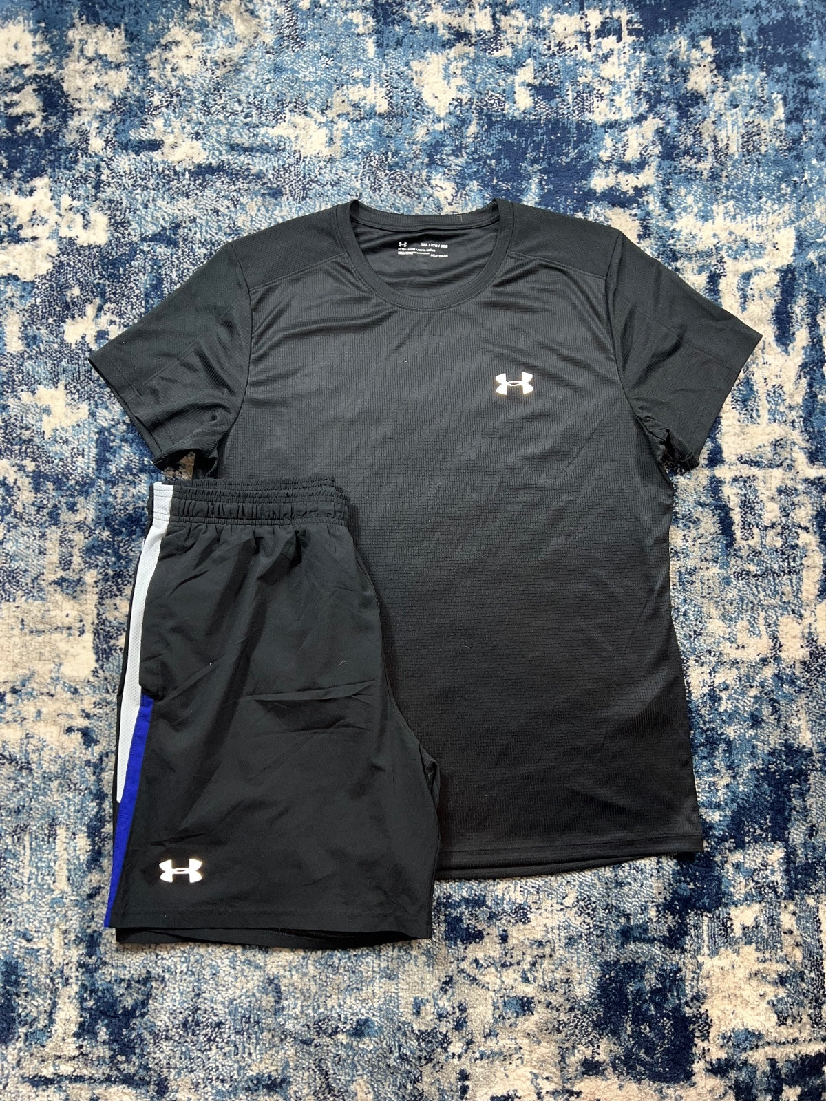 Under Armour T Shirt and Shorts Set – Black, Men's XL in Black, men's XL – front view