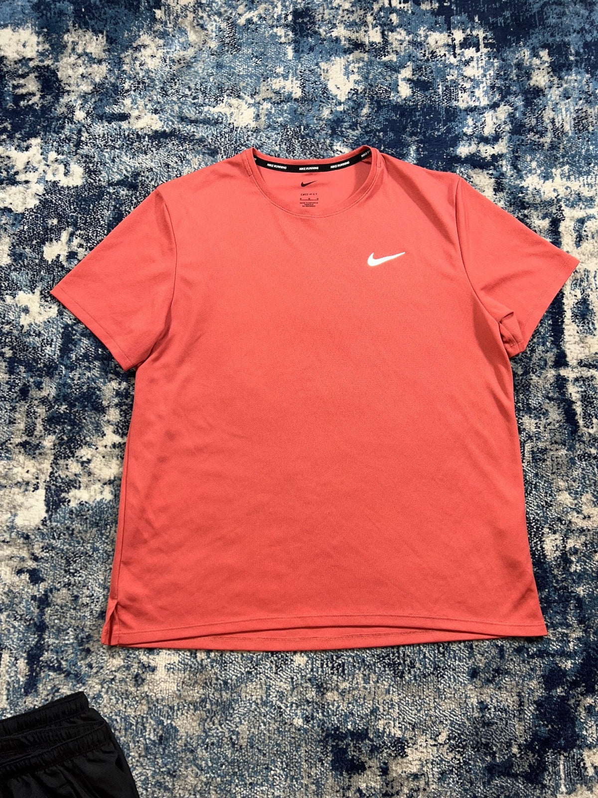 Nike Miler T Shirt / Challenger Shorts Running Gym Set – Red, Men's Medium in Red, men's Medium – detail view