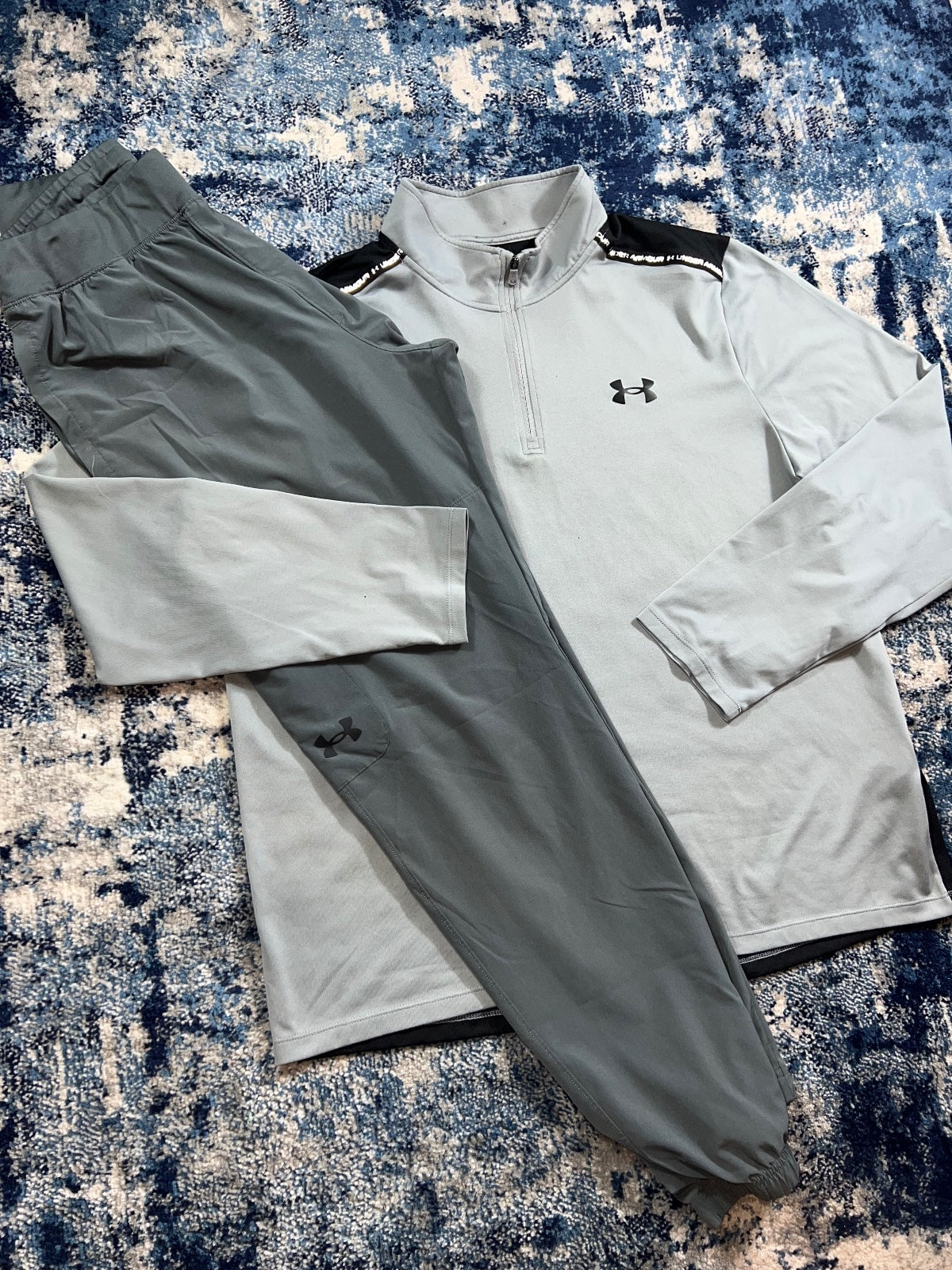 Under Armour 1/4 Zip / Cargo Bottoms Tracksuit Set – Gray, Men's Large in Gray, men's Large – detail view